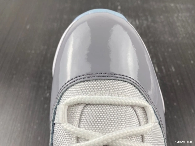 Cement 11 Low Jordan AV2187-140 Grey Air 0615